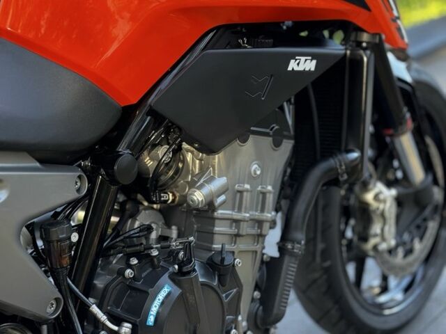 КТМ Duke 790, объемом двигателя 0.79 л и пробегом 0 тыс. км за 4300 $, фото 12 на Automoto.ua