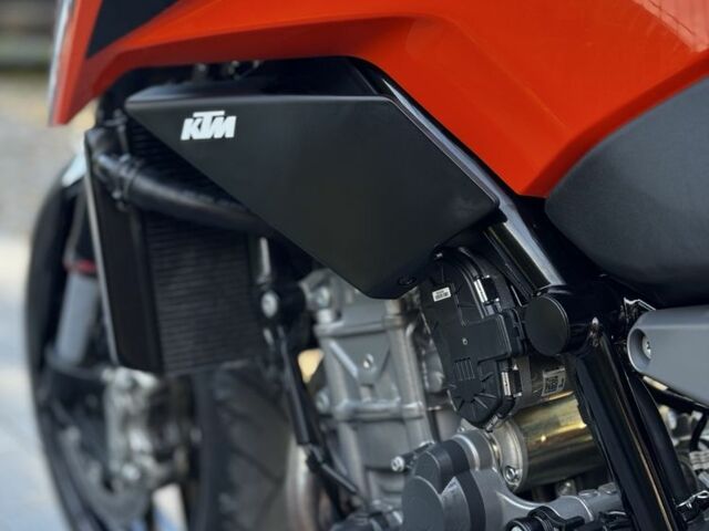 КТМ Duke 790, объемом двигателя 0.79 л и пробегом 0 тыс. км за 4300 $, фото 11 на Automoto.ua
