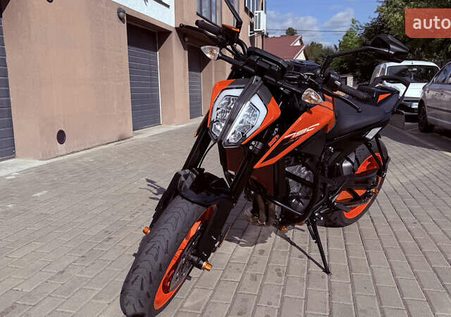 КТМ Duke 790 2019 у Рівному на Automoto.ua Помаранчевий КТМ Duke 790, об'ємом двигуна 0.8 л та пробігом 16 тис. км за 8000 $, фото 16 на Automoto.ua