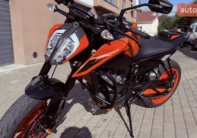 КТМ Duke 790 2019 у Рівному на Automoto.ua Помаранчевий КТМ Duke 790, об'ємом двигуна 0.8 л та пробігом 16 тис. км за 8000 $, фото 1 на Automoto.ua