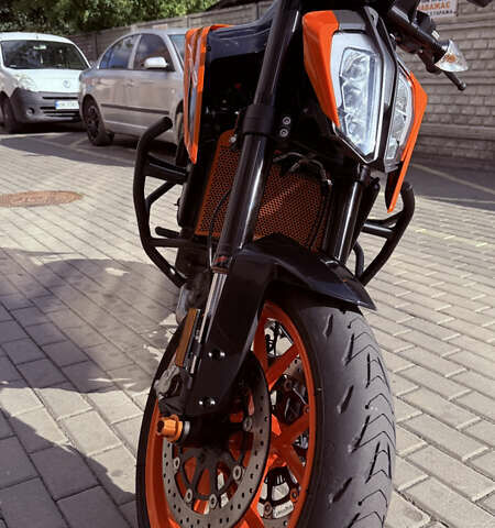 КТМ Duke 790 2019 у Рівному на Automoto.ua Помаранчевий КТМ Duke 790, об'ємом двигуна 0.8 л та пробігом 16 тис. км за 8000 $, фото 12 на Automoto.ua
