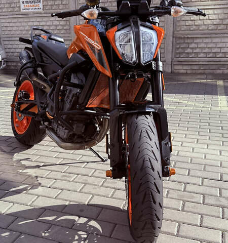 КТМ Duke 790 2019 у Рівному на Automoto.ua Помаранчевий КТМ Duke 790, об'ємом двигуна 0.8 л та пробігом 16 тис. км за 8000 $, фото 9 на Automoto.ua
