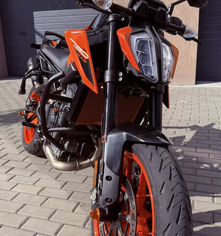 КТМ Duke 790 2019 у Рівному на Automoto.ua Помаранчевий КТМ Duke 790, об'ємом двигуна 0.8 л та пробігом 16 тис. км за 8000 $, фото 26 на Automoto.ua