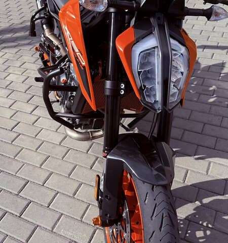 КТМ Duke 790 2019 у Рівному на Automoto.ua Помаранчевий КТМ Duke 790, об'ємом двигуна 0.8 л та пробігом 16 тис. км за 8000 $, фото 19 на Automoto.ua