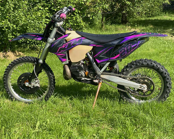Черный КТМ EXC 250, объемом двигателя 0.25 л и пробегом 6 тыс. км за 4799 $, фото 4 на Automoto.ua