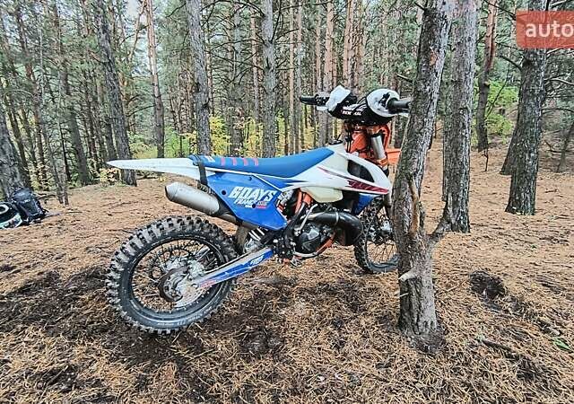 КТМ EXC 250 2017 в Киеве на Automoto.ua Оранжевый КТМ EXC 250, объемом двигателя 0.25 л и пробегом 7 тыс. км за 6700 $, фото 1 на Automoto.ua