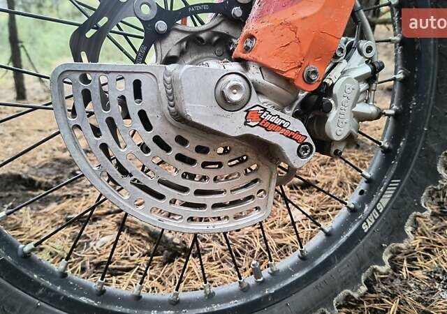 КТМ EXC 250 2017 в Киеве на Automoto.ua Оранжевый КТМ EXC 250, объемом двигателя 0.25 л и пробегом 7 тыс. км за 6700 $, фото 15 на Automoto.ua