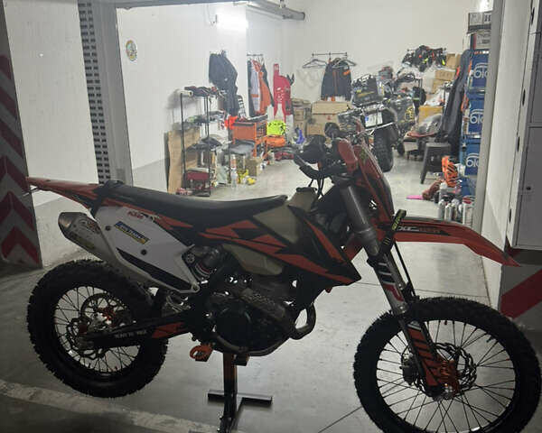 КТМ EXC 250 2018 в Одессе на Automoto.ua Оранжевый КТМ EXC 250, объемом двигателя 0.25 л и пробегом 2 тыс. км за 7000 $, фото 2 на Automoto.ua