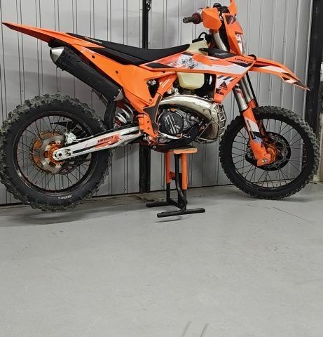 КТМ EXC 300, объемом двигателя 0.3 л и пробегом 0 тыс. км за 11500 $, фото 2 на Automoto.ua