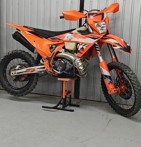 КТМ EXC 300, объемом двигателя 0.3 л и пробегом 0 тыс. км за 11500 $, фото 3 на Automoto.ua