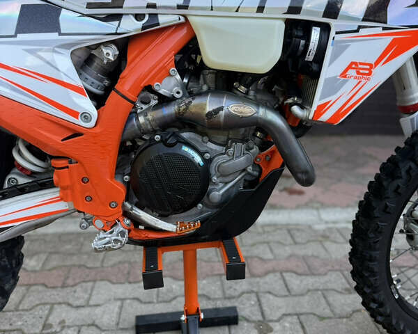 Белый КТМ EXC 450, объемом двигателя 0.45 л и пробегом 6 тыс. км за 12700 $, фото 7 на Automoto.ua