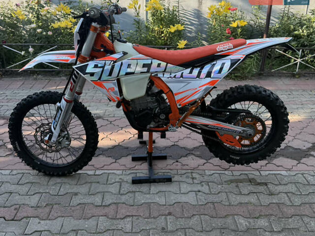 Белый КТМ EXC 450, объемом двигателя 0.45 л и пробегом 6 тыс. км за 11300 $, фото 1 на Automoto.ua