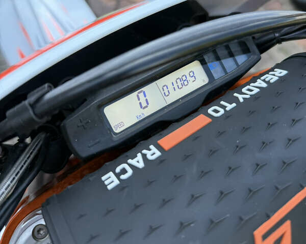 Белый КТМ EXC 450, объемом двигателя 0.45 л и пробегом 6 тыс. км за 12700 $, фото 11 на Automoto.ua