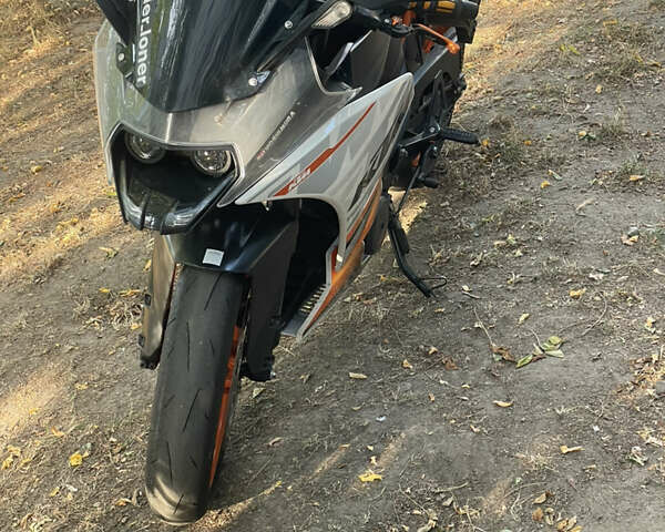 Черный КТМ RC 390, объемом двигателя 0.37 л и пробегом 33 тыс. км за 3700 $, фото 9 на Automoto.ua