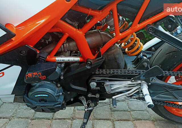 Чорний КТМ RC 390, об'ємом двигуна 0.37 л та пробігом 5 тис. км за 4200 $, фото 9 на Automoto.ua
