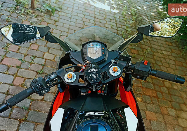 Чорний КТМ RC 390, об'ємом двигуна 0.37 л та пробігом 5 тис. км за 4200 $, фото 7 на Automoto.ua
