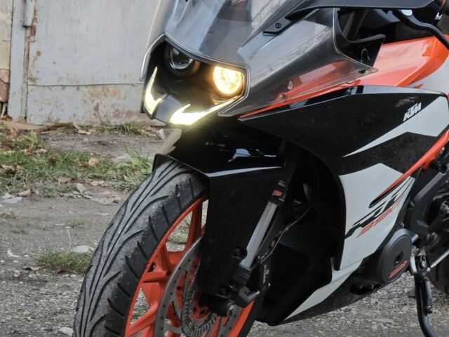 КТМ RC 390, объемом двигателя 0.37 л и пробегом 0 тыс. км за 3799 $, фото 4 на Automoto.ua