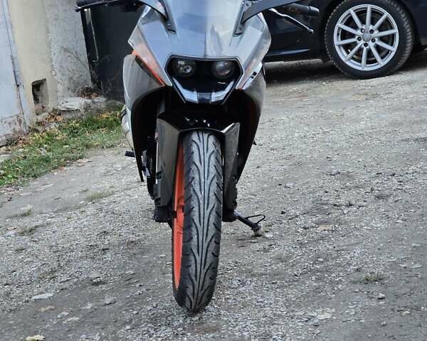 КТМ RC 390 2017 у Тернополі на Automoto.ua Помаранчевий КТМ RC 390, об'ємом двигуна 0.37 л та пробігом 10 тис. км за 3999 $, фото 3 на Automoto.ua