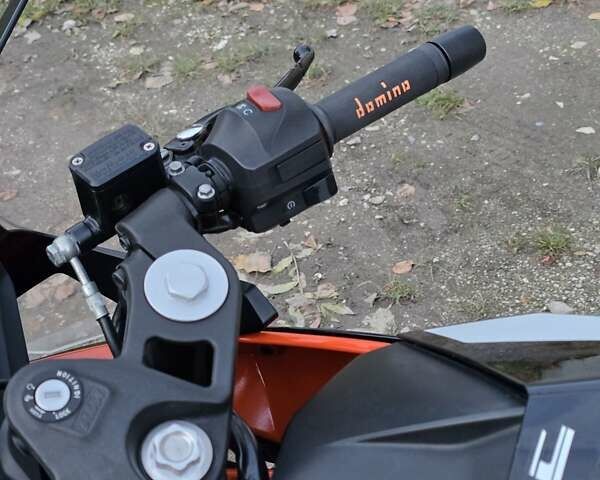 КТМ RC 390 2017 у Тернополі на Automoto.ua Помаранчевий КТМ RC 390, об'ємом двигуна 0.37 л та пробігом 10 тис. км за 3999 $, фото 10 на Automoto.ua