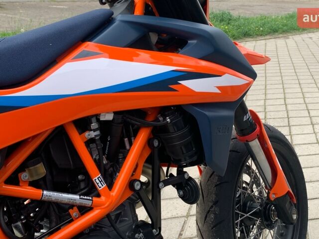 купити нове авто КТМ SMC 2024 року від офіційного дилера Влад КТМ фото