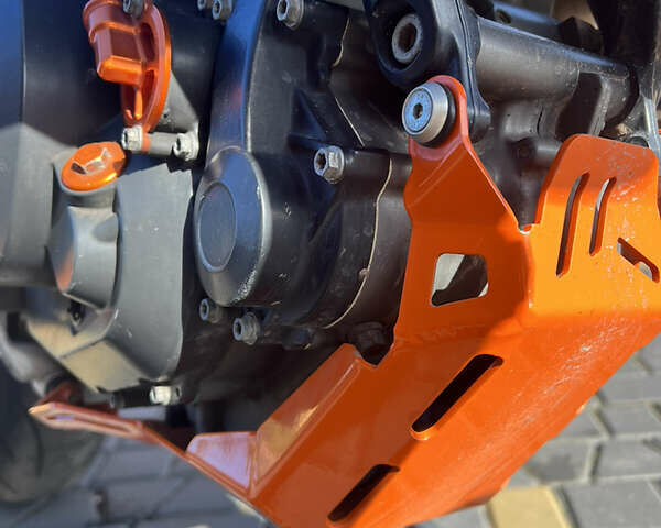 Оранжевый КТМ SMC 690R, объемом двигателя 0.69 л и пробегом 20 тыс. км за 7880 $, фото 38 на Automoto.ua