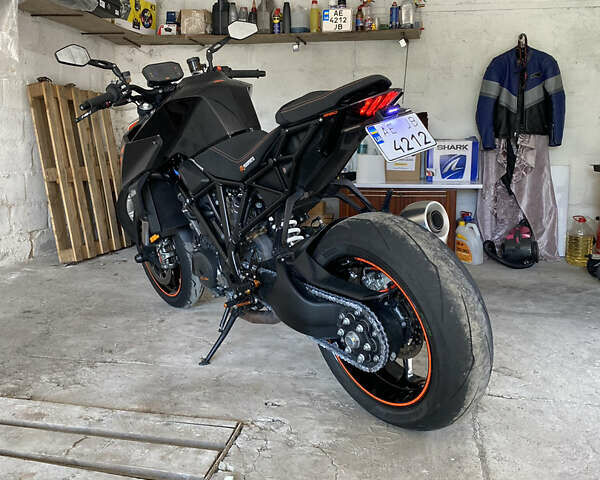 Чорний КТМ Super Duke 1290, об'ємом двигуна 1.3 л та пробігом 25 тис. км за 12000 $, фото 5 на Automoto.ua