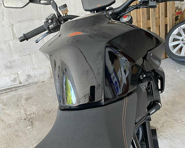 Чорний КТМ Super Duke 1290, об'ємом двигуна 1.3 л та пробігом 25 тис. км за 12000 $, фото 12 на Automoto.ua