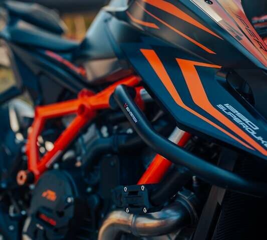 КТМ Super Duke 1290, объемом двигателя 0 л и пробегом 10 тыс. км за 18299 $, фото 12 на Automoto.ua