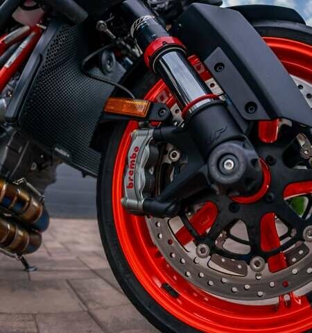 КТМ Super Duke 1290, объемом двигателя 0 л и пробегом 7 тыс. км за 20000 $, фото 43 на Automoto.ua