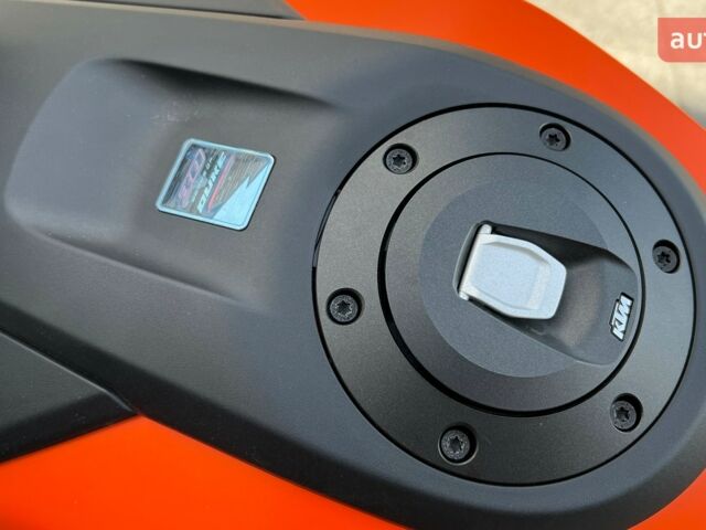 купити нове авто КТМ Super Duke 1390R 2024 року від офіційного дилера Дніпромотор КТМ фото