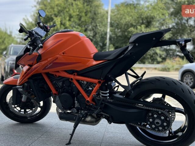 купить новое авто КТМ Super Duke 1390R 2024 года от официального дилера Дніпромотор КТМ фото
