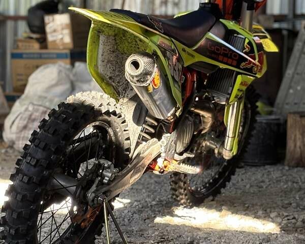 Желтый КТМ SX-F 450, объемом двигателя 0 л и пробегом 240 тыс. км за 5600 $, фото 4 на Automoto.ua