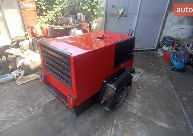 Красный Kaeser M 22, объемом двигателя 0 л и пробегом 1 тыс. км за 3000 $, фото 1 на Automoto.ua