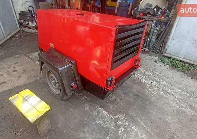 Красный Kaeser M 22, объемом двигателя 0 л и пробегом 1 тыс. км за 3000 $, фото 2 на Automoto.ua