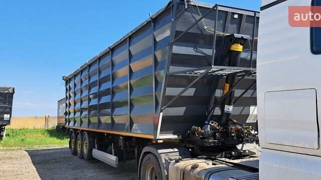 Чорний Кайзер S, об'ємом двигуна 0 л та пробігом 100 тис. км за 18500 $, фото 3 на Automoto.ua