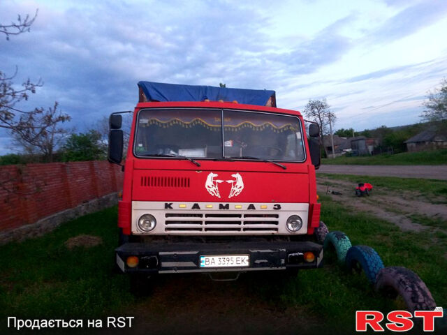 Красный КамАЗ 5320, объемом двигателя 12 л и пробегом 1111 тыс. км за 5000 $, фото 2 на Automoto.ua