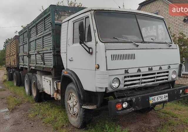 Серый КамАЗ 5320, объемом двигателя 11 л и пробегом 800 тыс. км за 5000 $, фото 1 на Automoto.ua