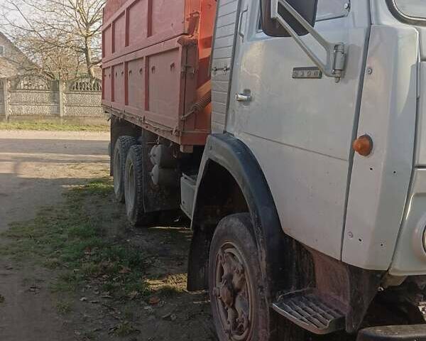 Серый КамАЗ 5320, объемом двигателя 14 л и пробегом 100 тыс. км за 10500 $, фото 1 на Automoto.ua