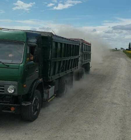 Зеленый КамАЗ 53212, объемом двигателя 14.87 л и пробегом 100 тыс. км за 16500 $, фото 1 на Automoto.ua