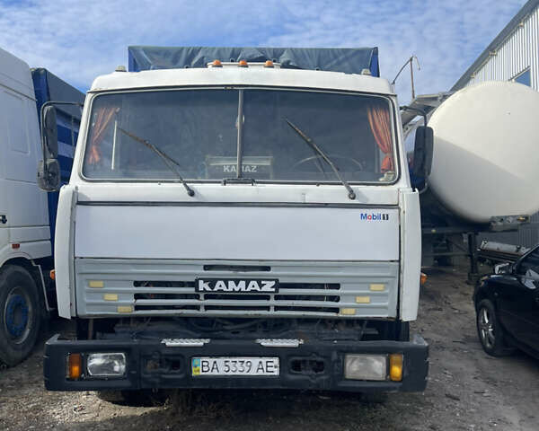 Белый КамАЗ 53215, объемом двигателя 0 л и пробегом 100 тыс. км за 12000 $, фото 2 на Automoto.ua