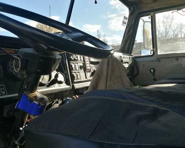Серый КамАЗ 53215, объемом двигателя 10.85 л и пробегом 160 тыс. км за 11300 $, фото 4 на Automoto.ua