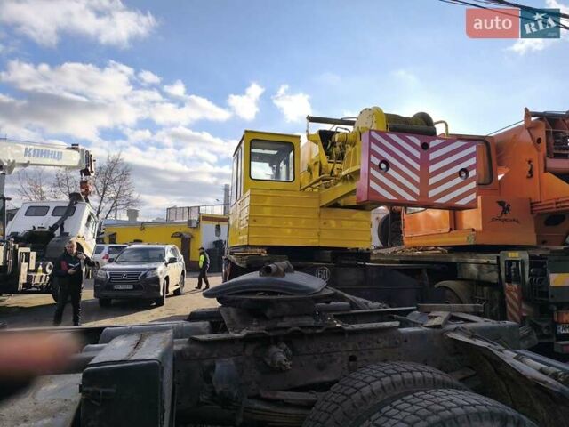 Серый КамАЗ 53229, объемом двигателя 10.85 л и пробегом 200 тыс. км за 35000 $, фото 4 на Automoto.ua