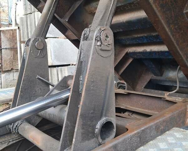 Серый КамАЗ 53229, объемом двигателя 0 л и пробегом 120 тыс. км за 20000 $, фото 2 на Automoto.ua