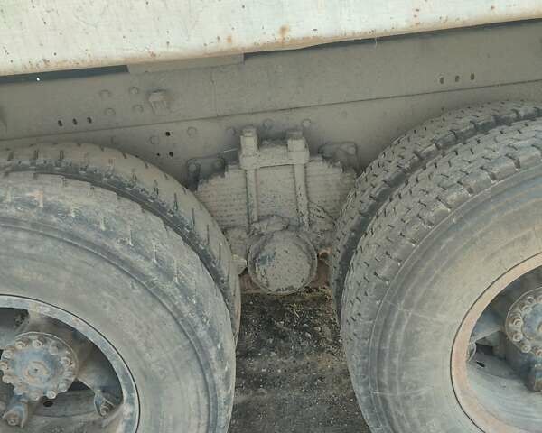 Серый КамАЗ 54112, объемом двигателя 10.85 л и пробегом 1000 тыс. км за 6700 $, фото 7 на Automoto.ua