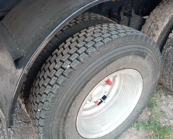 Серый КамАЗ 54115, объемом двигателя 0 л и пробегом 200 тыс. км за 21900 $, фото 5 на Automoto.ua