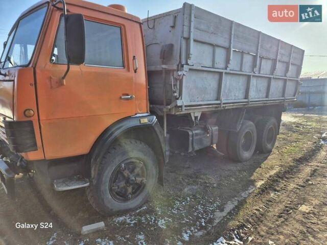 Красный КамАЗ 55102, объемом двигателя 10.85 л и пробегом 100 тыс. км за 6000 $, фото 1 на Automoto.ua