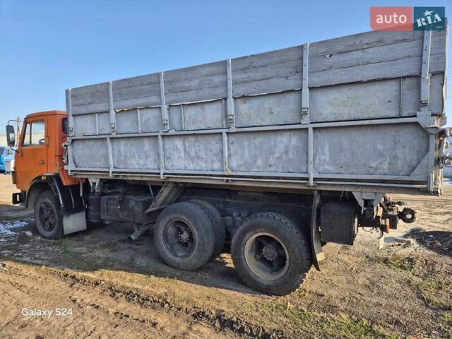 Красный КамАЗ 55102, объемом двигателя 10.85 л и пробегом 100 тыс. км за 4000 $, фото 5 на Automoto.ua