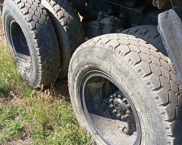 Зеленый КамАЗ 55102, объемом двигателя 0 л и пробегом 500 тыс. км за 6999 $, фото 1 на Automoto.ua