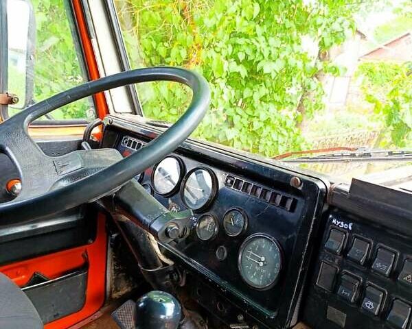 Помаранчевий КамАЗ 55102, об'ємом двигуна 10.8 л та пробігом 400 тис. км за 9000 $, фото 4 на Automoto.ua