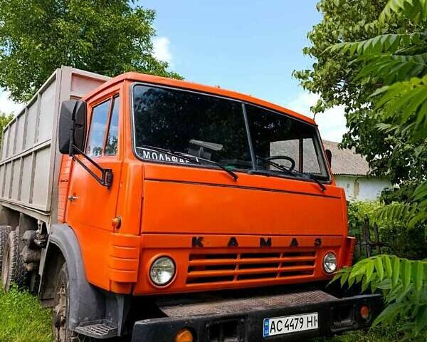 Помаранчевий КамАЗ 55102, об'ємом двигуна 10.8 л та пробігом 400 тис. км за 9000 $, фото 1 на Automoto.ua